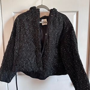Zara Puffer coat with hoodie style must have S Medium